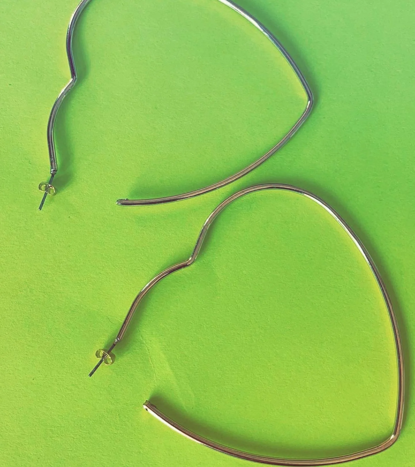 2BF8C4F6-56FF-4A6F-9E00-C783BBAA197F