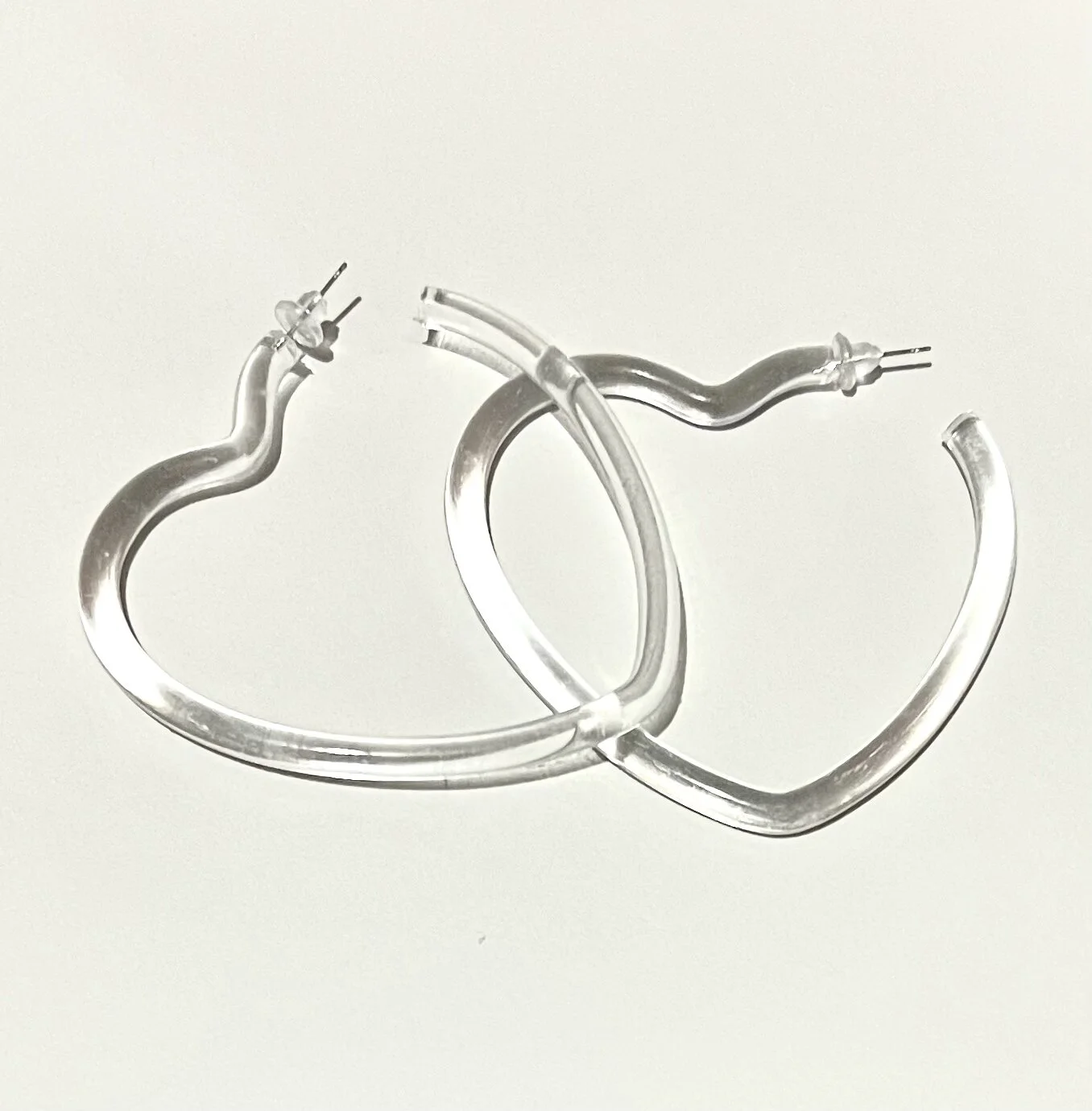 D005C94C-24B5-4C12-B03C-46194859D1DC