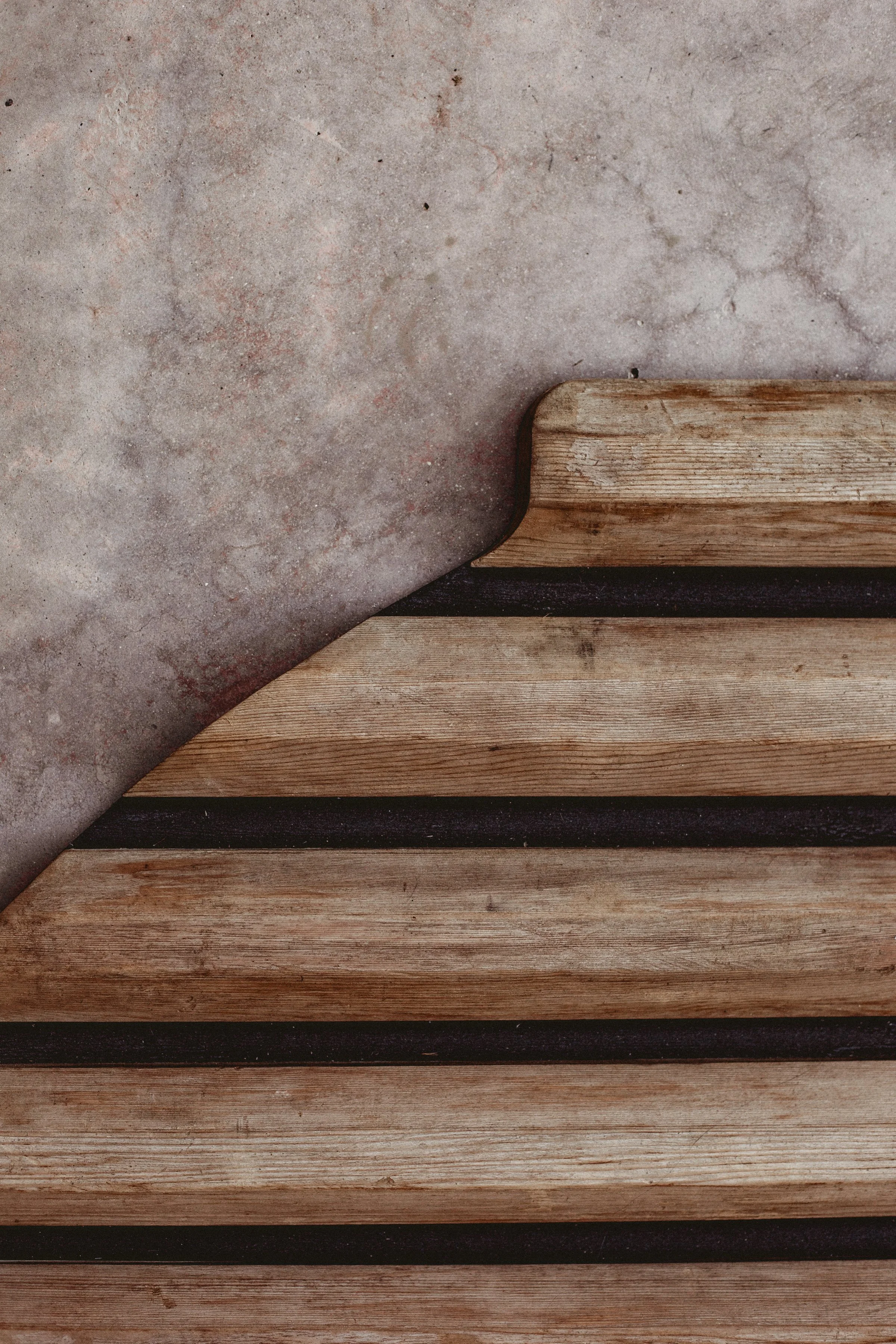 Rose earth stone with wooden jacuzzi cover