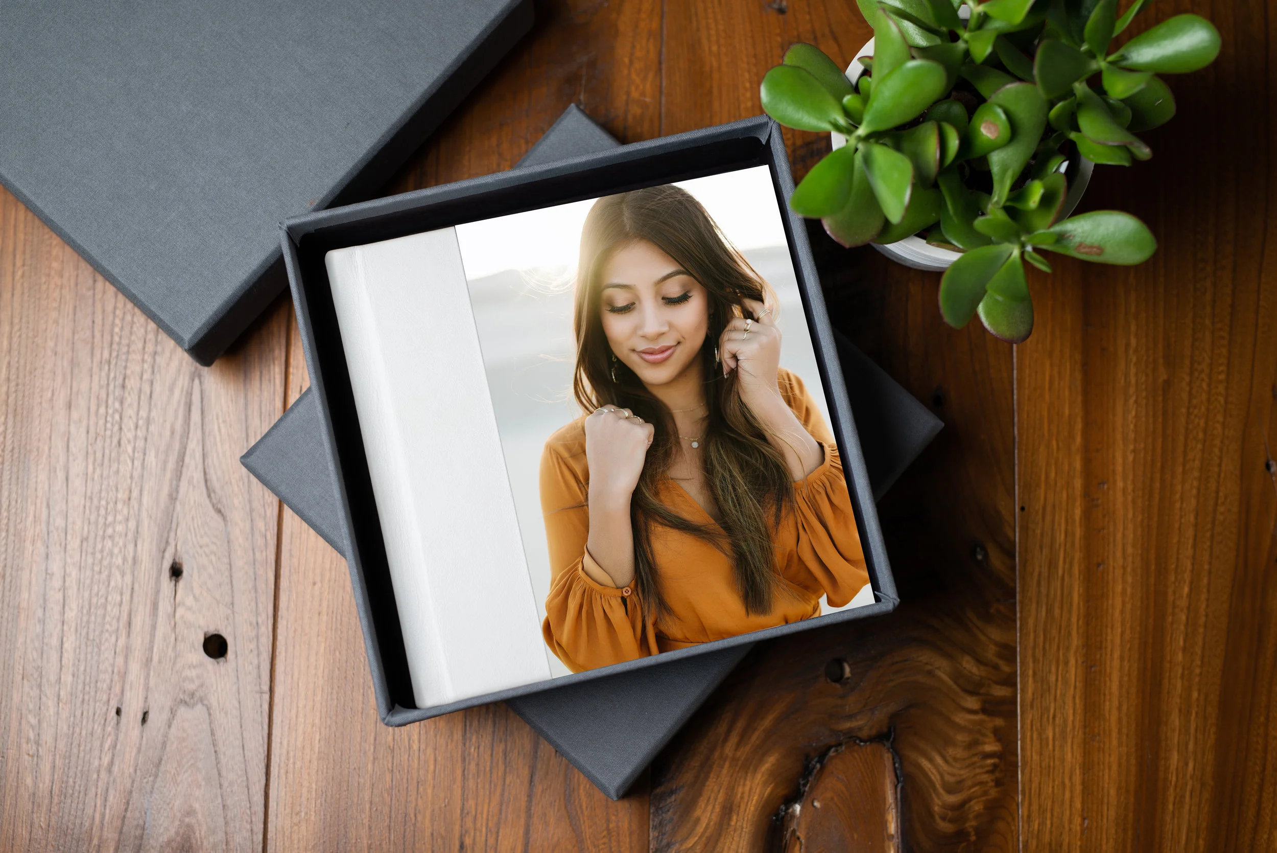 8x8 Custom Signature Album + Year in review pages