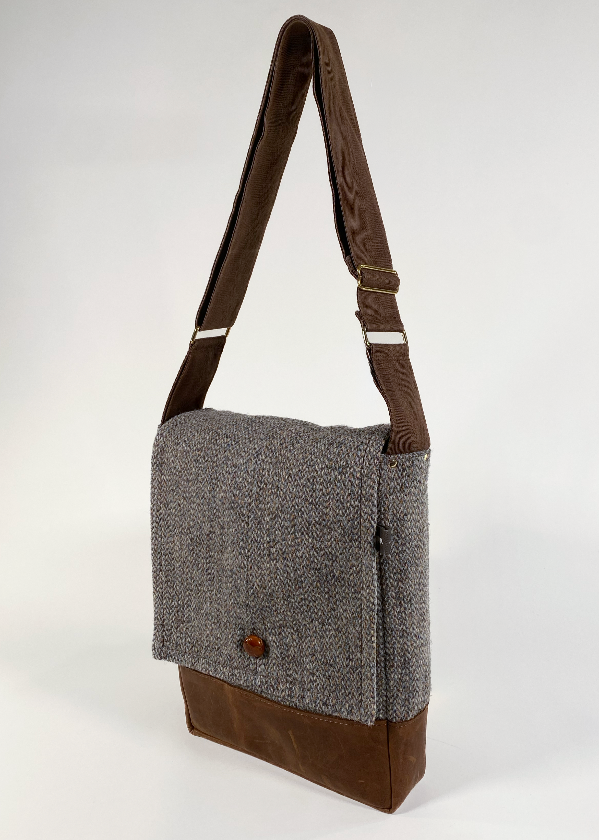 Metro Messenger One-of-a-kind - Taupe Brown Tweed 2604
