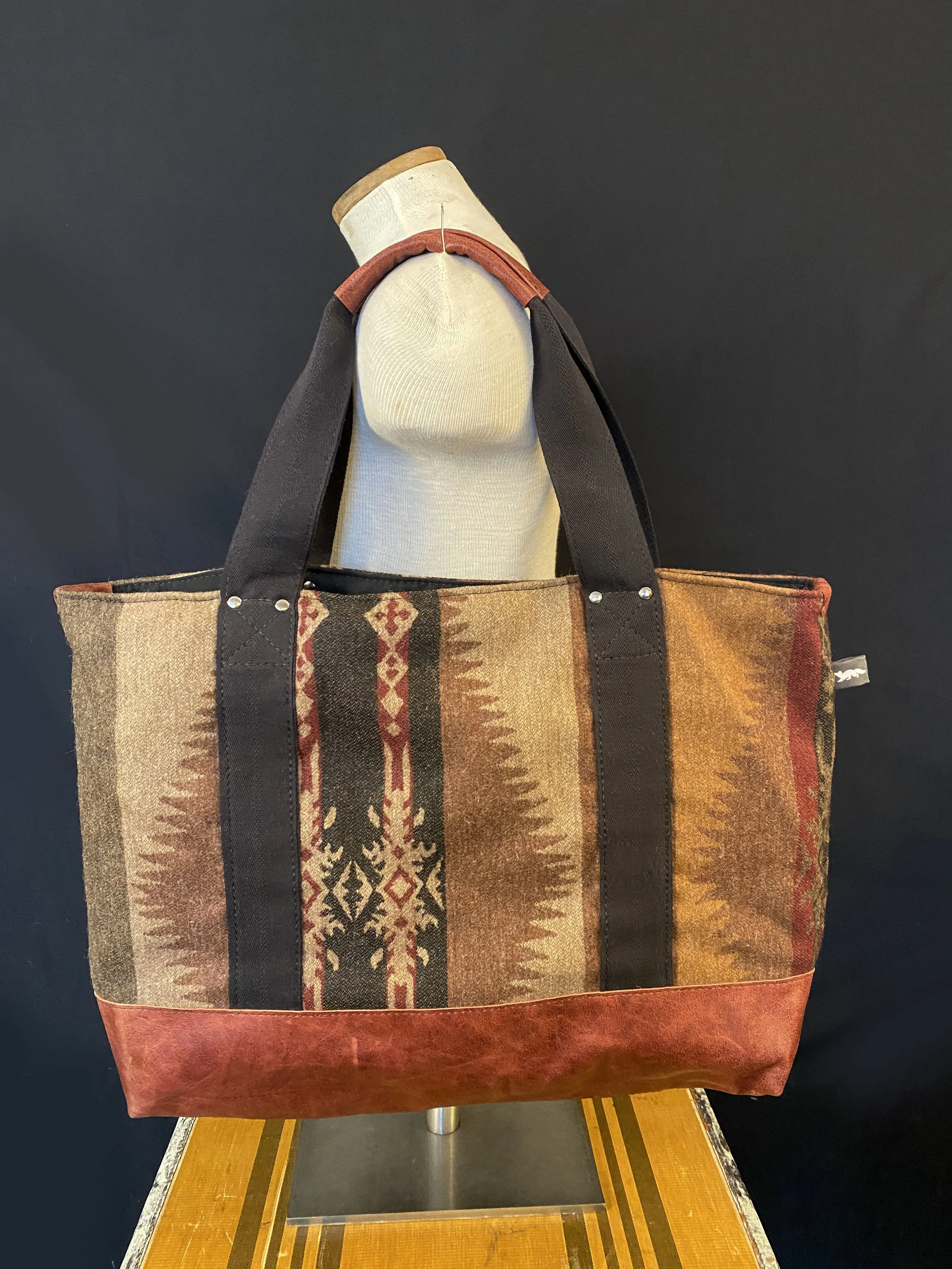 Bottomless Zipper-Tote - Red Rock