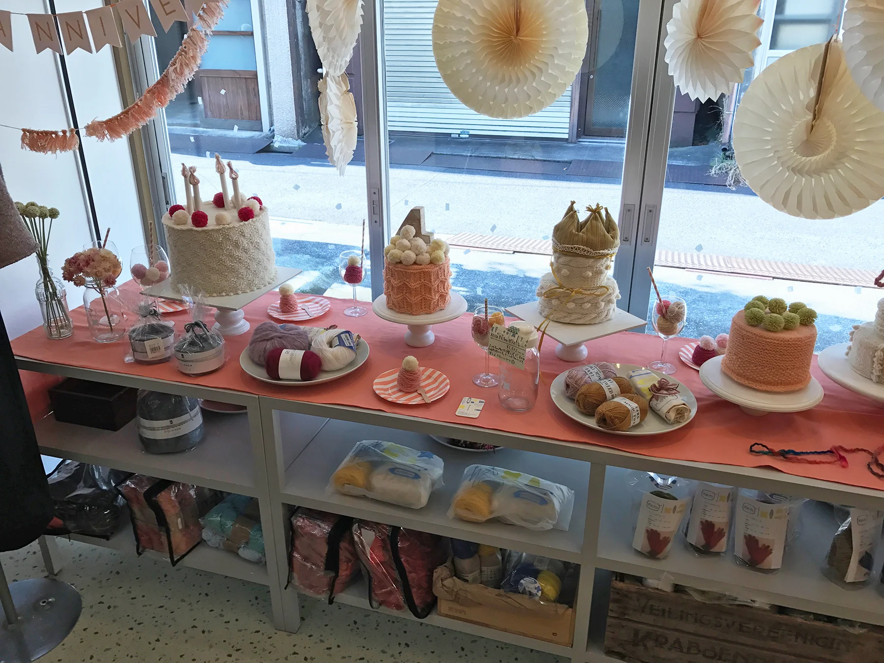 Keito's window display. Beautiful knitted cakes! (Some crocheted perhaps, too.)