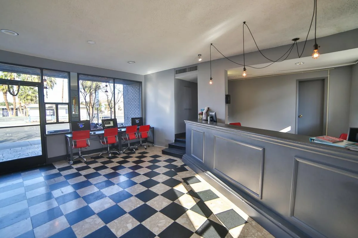 lobby hostel.jpg