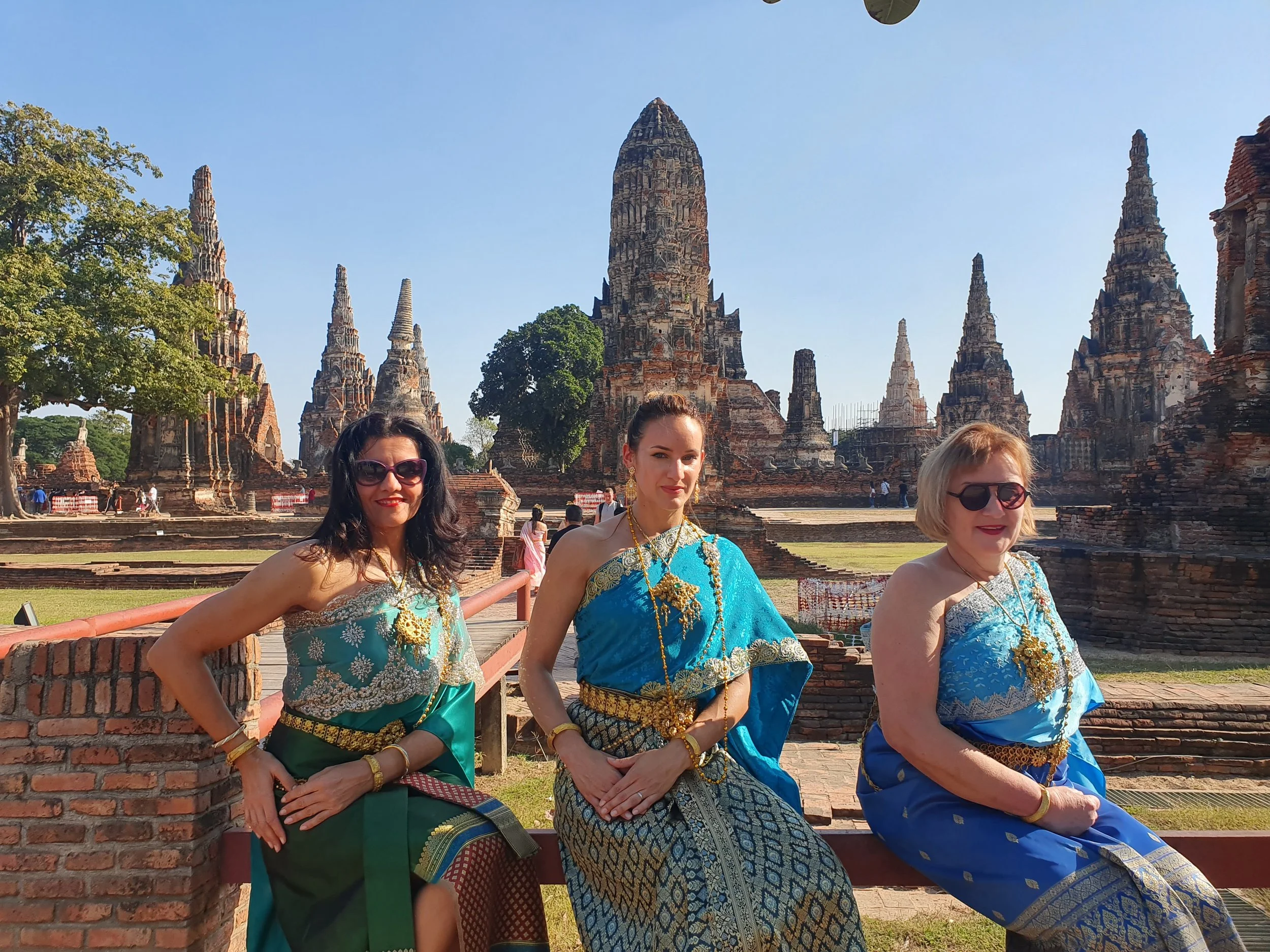 nikki travel tours wat chai.jpg