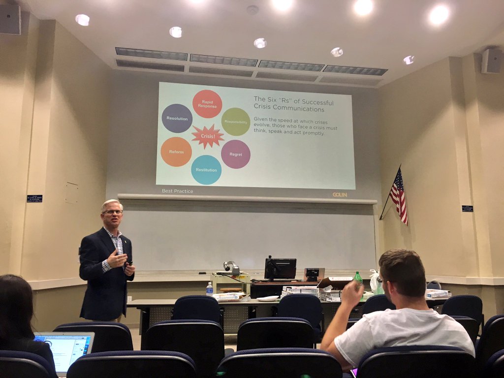 Scott Farrell speaking to UF PRSSA members about crisis communications online. Photo by UF PRSSA member Sydney Denninger. 