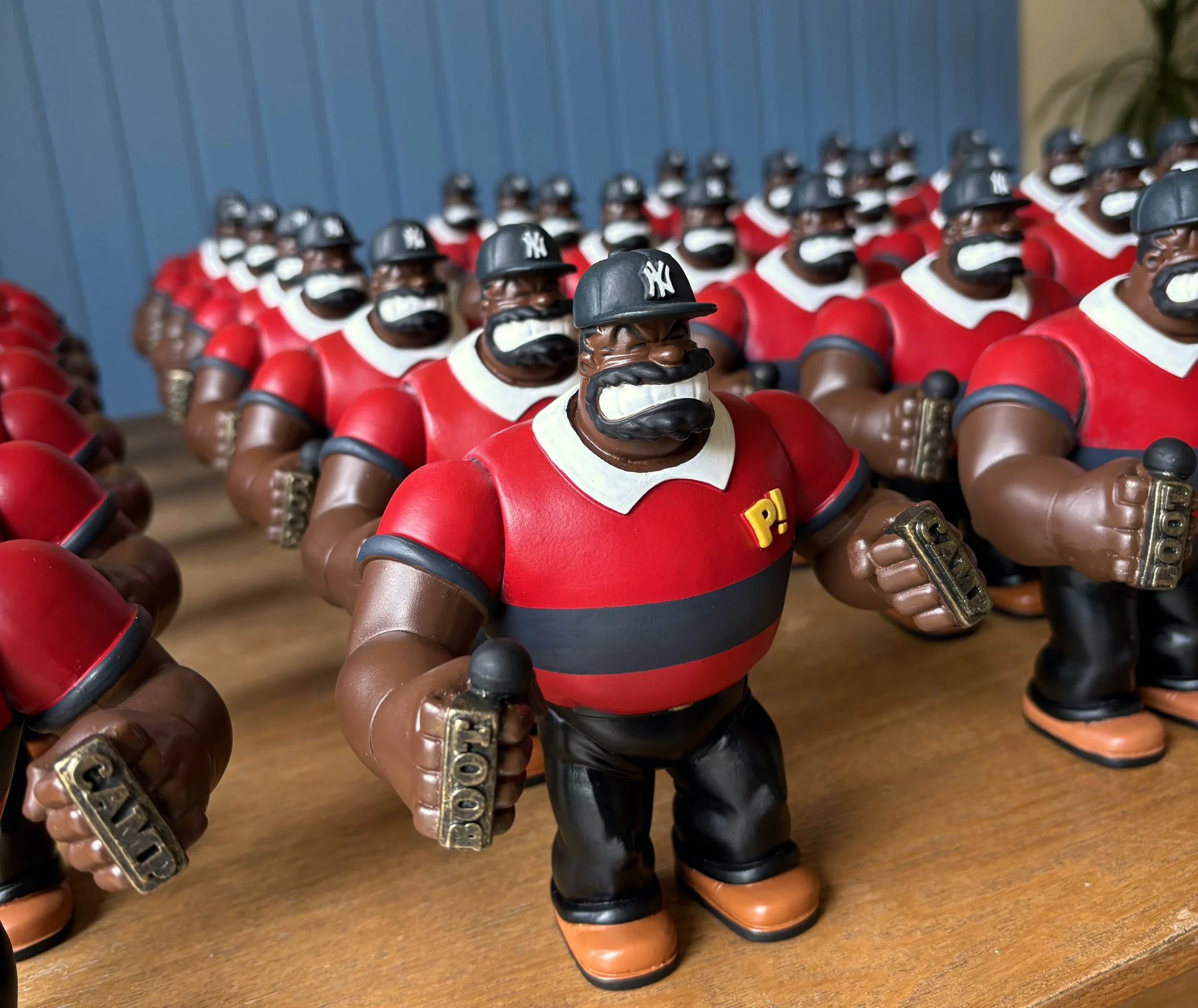traptoys_brownsvillain_02_low.jpg