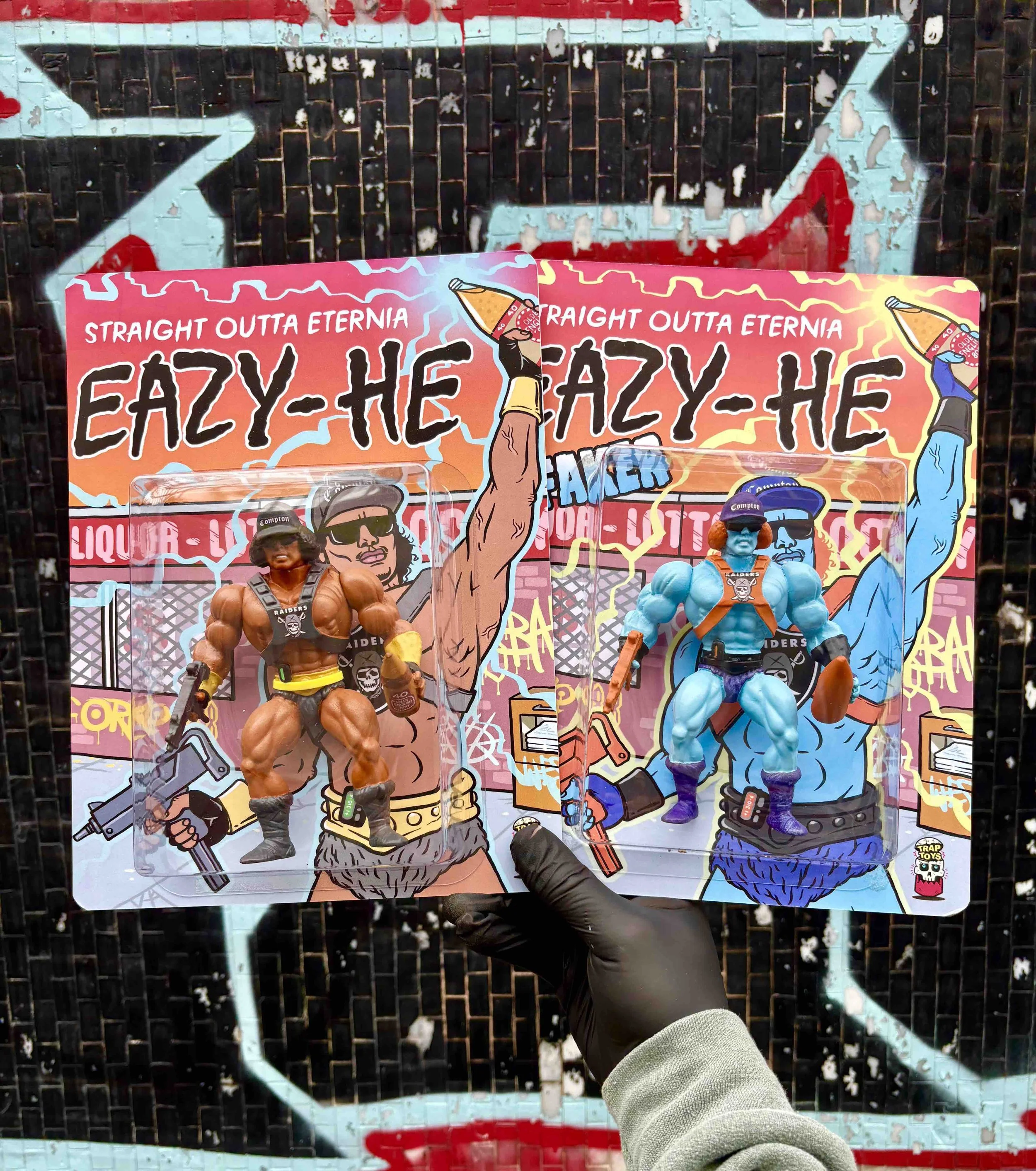 traptoys_eazyhe_hand_low.jpg