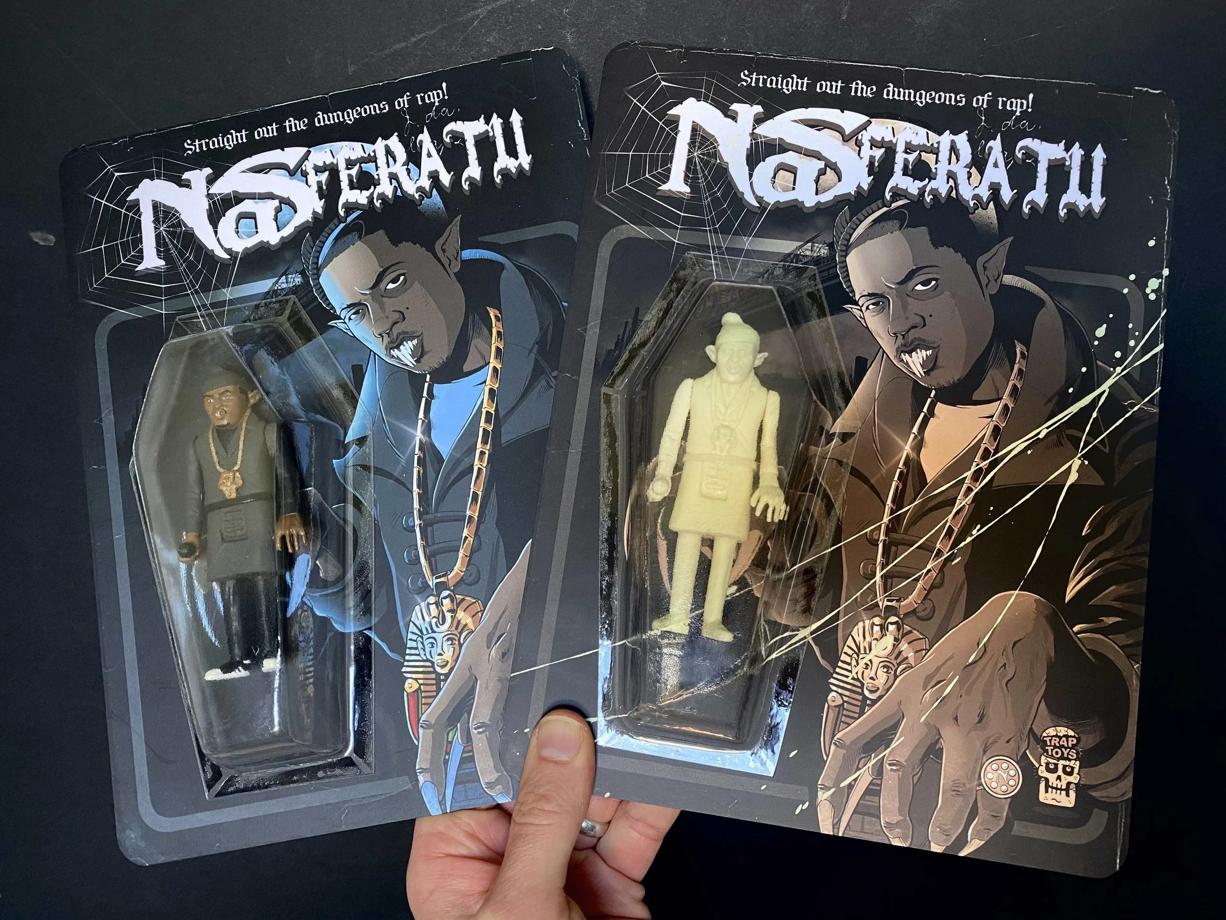 traptoys_nasferatu_bothfigures_low.jpg