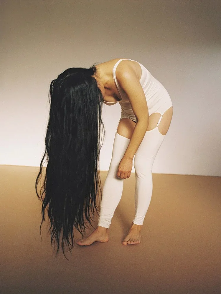 talk under light / Underwear