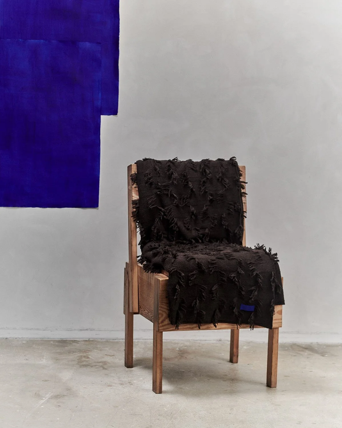 Oyuna_SEREN Chocolate Throw Lifestyle Image_2.jpg