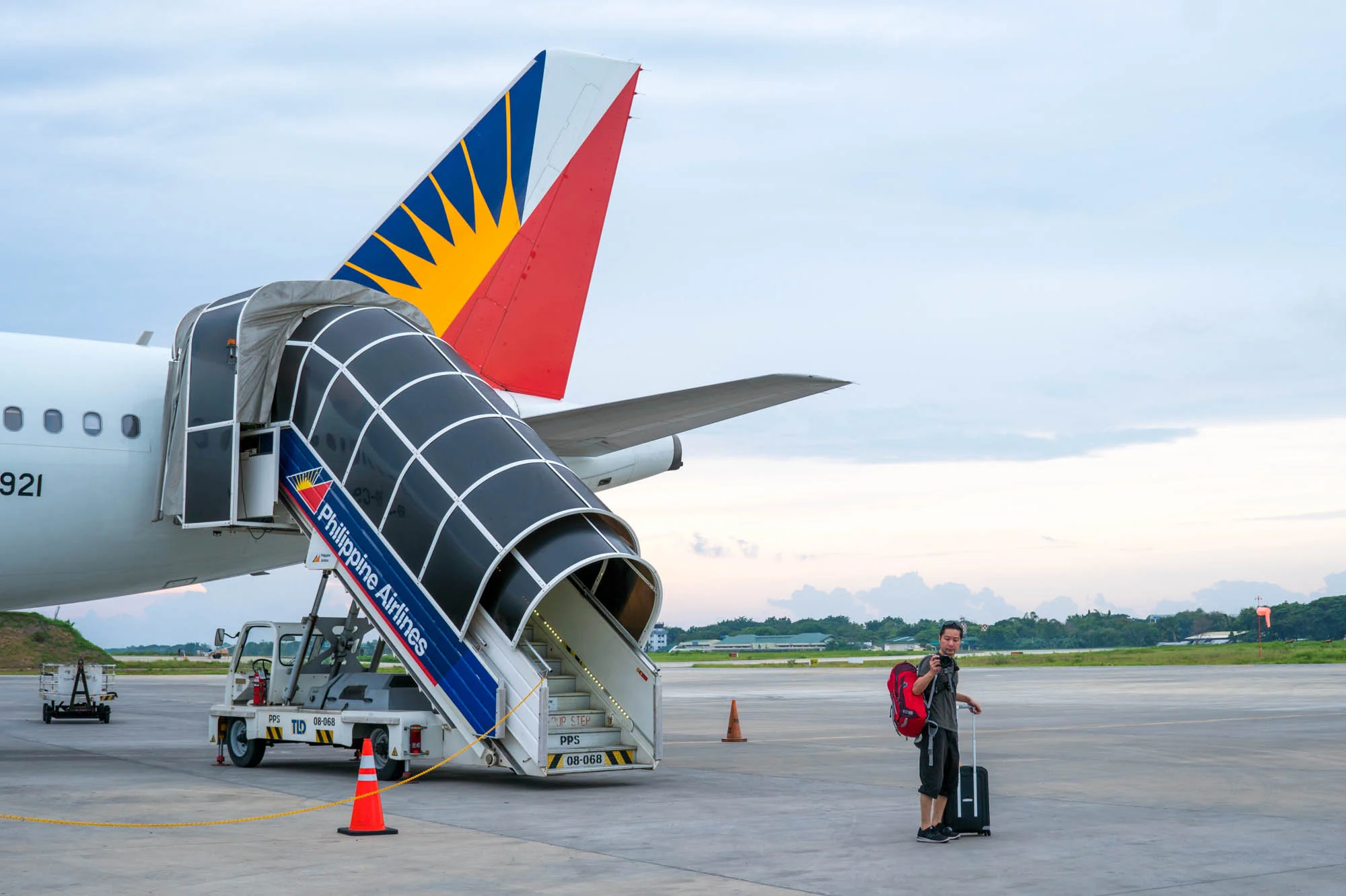 Manila to Puerto Princesa - 5:00 am to around 6:00 am (590 km). We really tried to book the earliest possible flight to maximize our day.