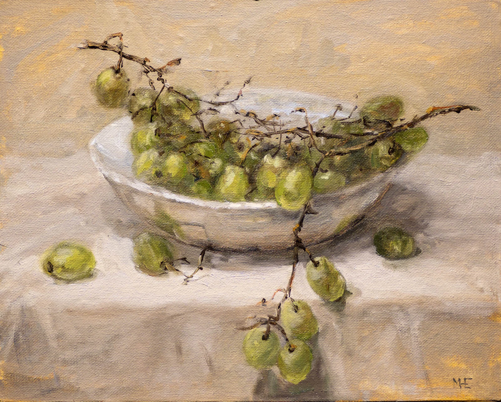 GRAPES IN A BOWL