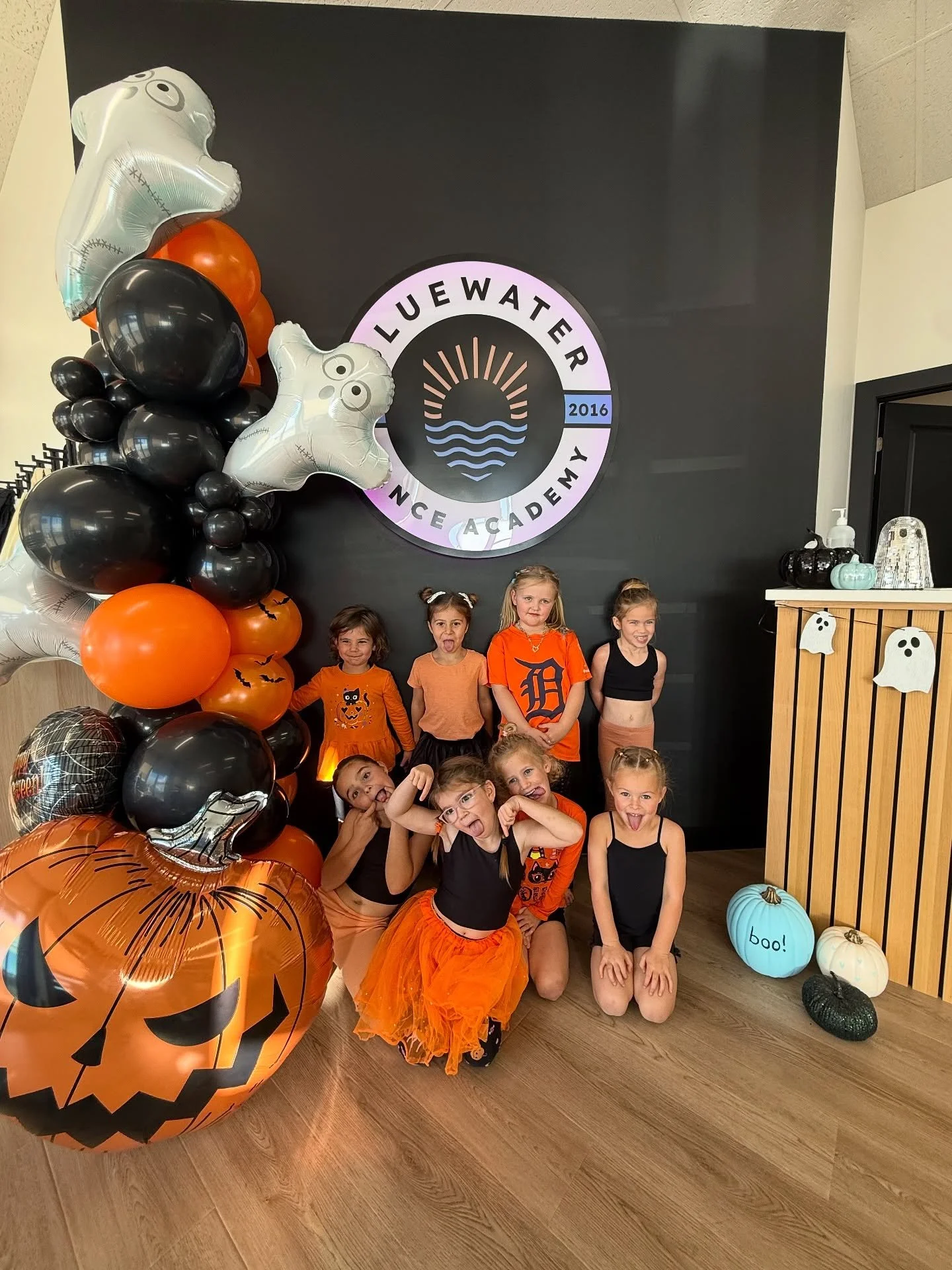 🎃 Night 1 of Halloween at the studio was a blast! Bring on night 2 👻🧡