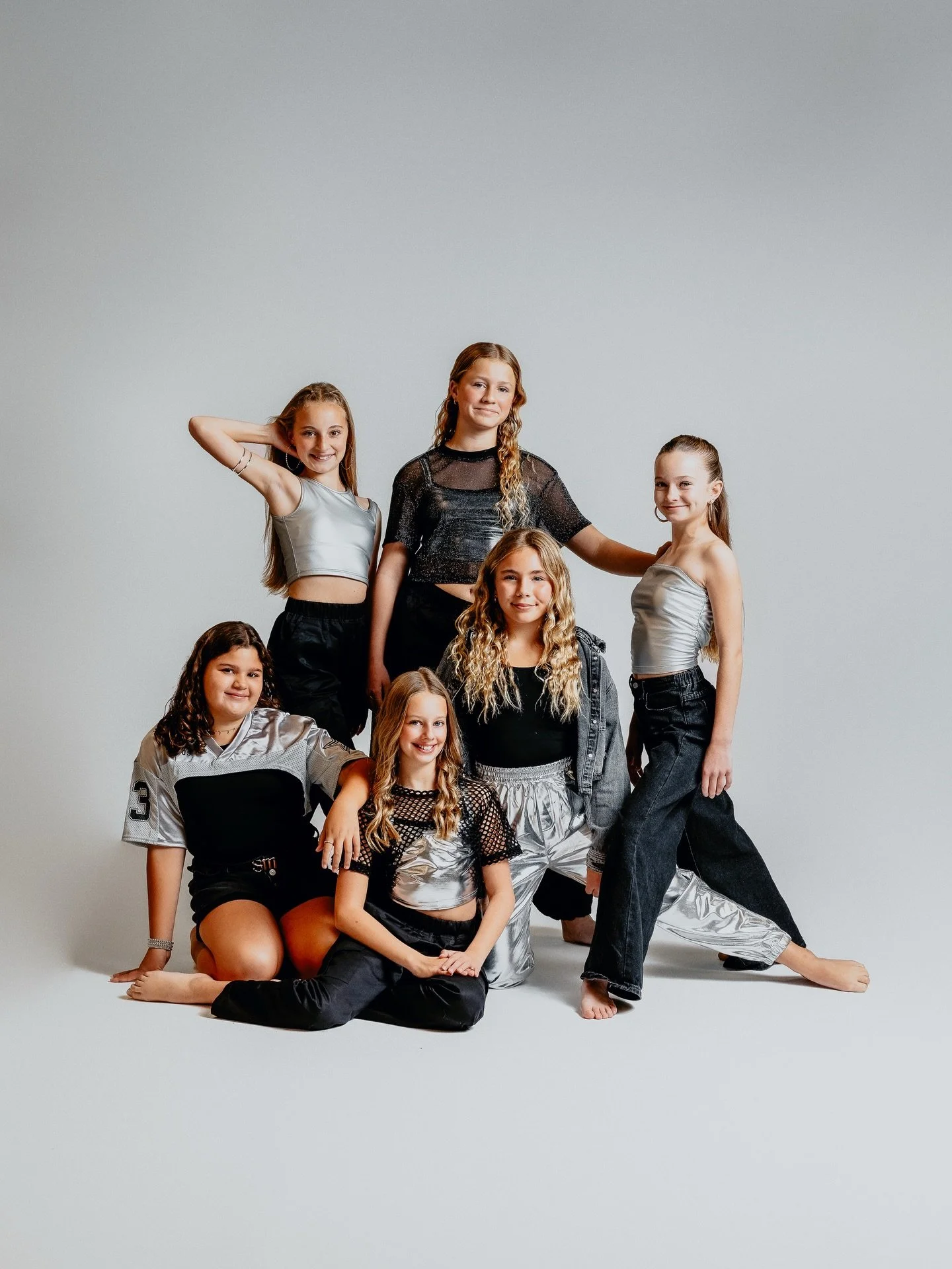 🩵S10 C1 Inter Company🩵

Julia
Alessia 
Violet L
Carolina 
Clara 
Leni