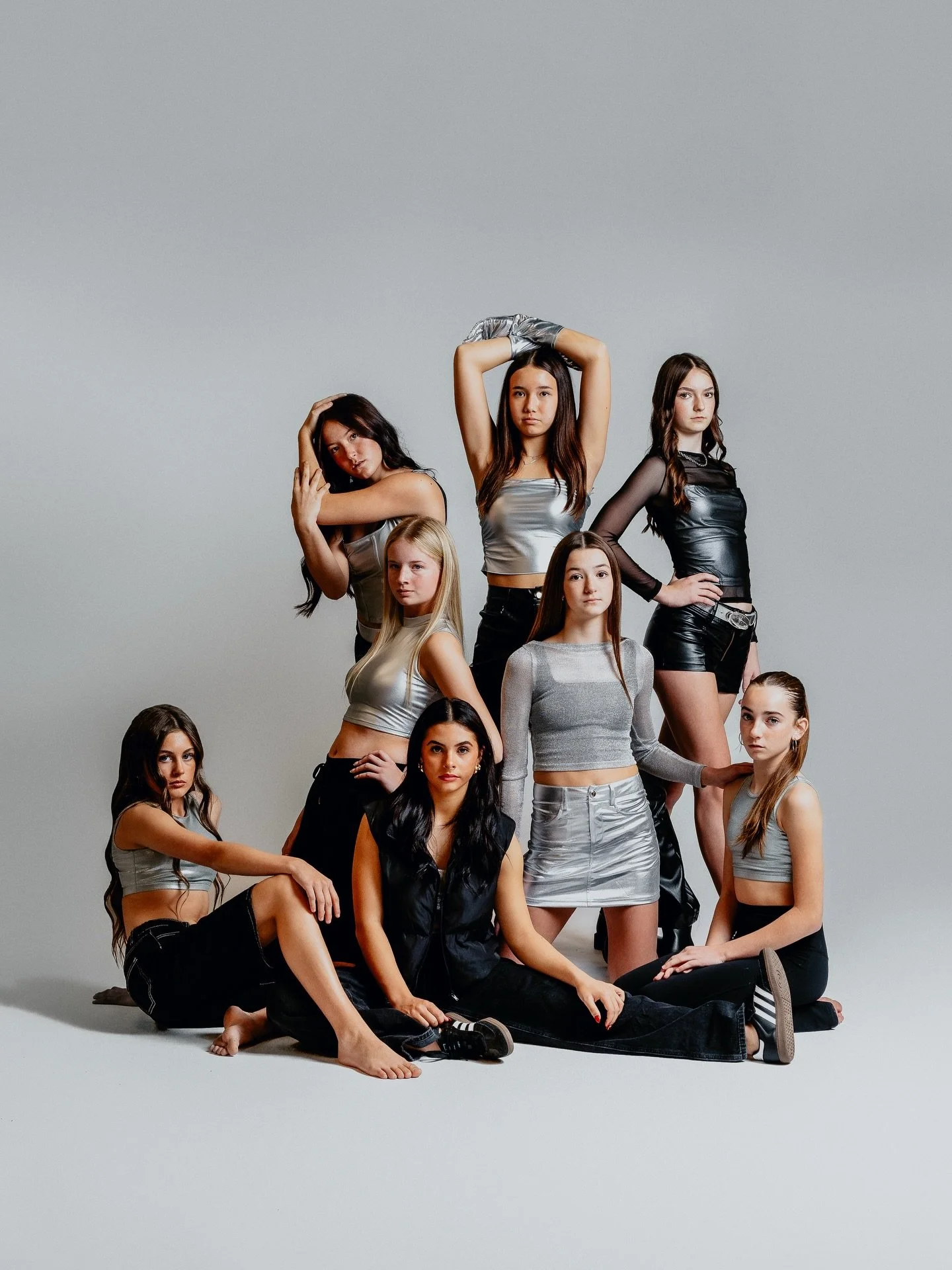 🩵S10 C2 Teen Company🩵

Ellie
Aly 
Elise
Blythe 
Paige
Khoa
Avaya
Leilah