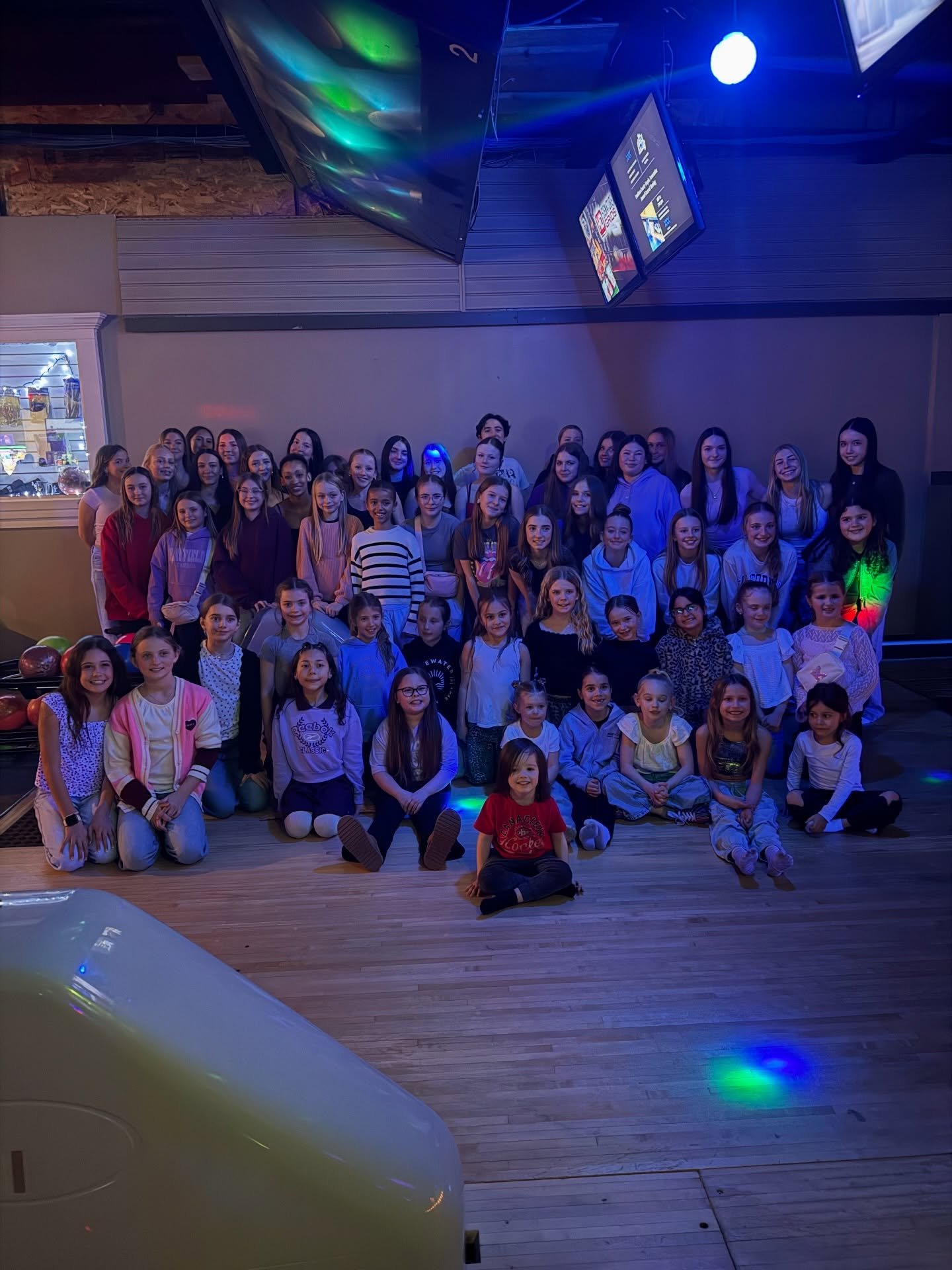 Some team bonding outside of the studio before we kick off comp season🩵