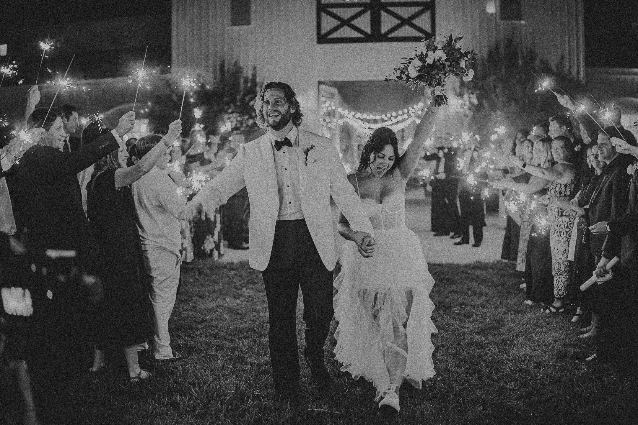 Castle Hill summer wedding 1 (45 of 46).jpg