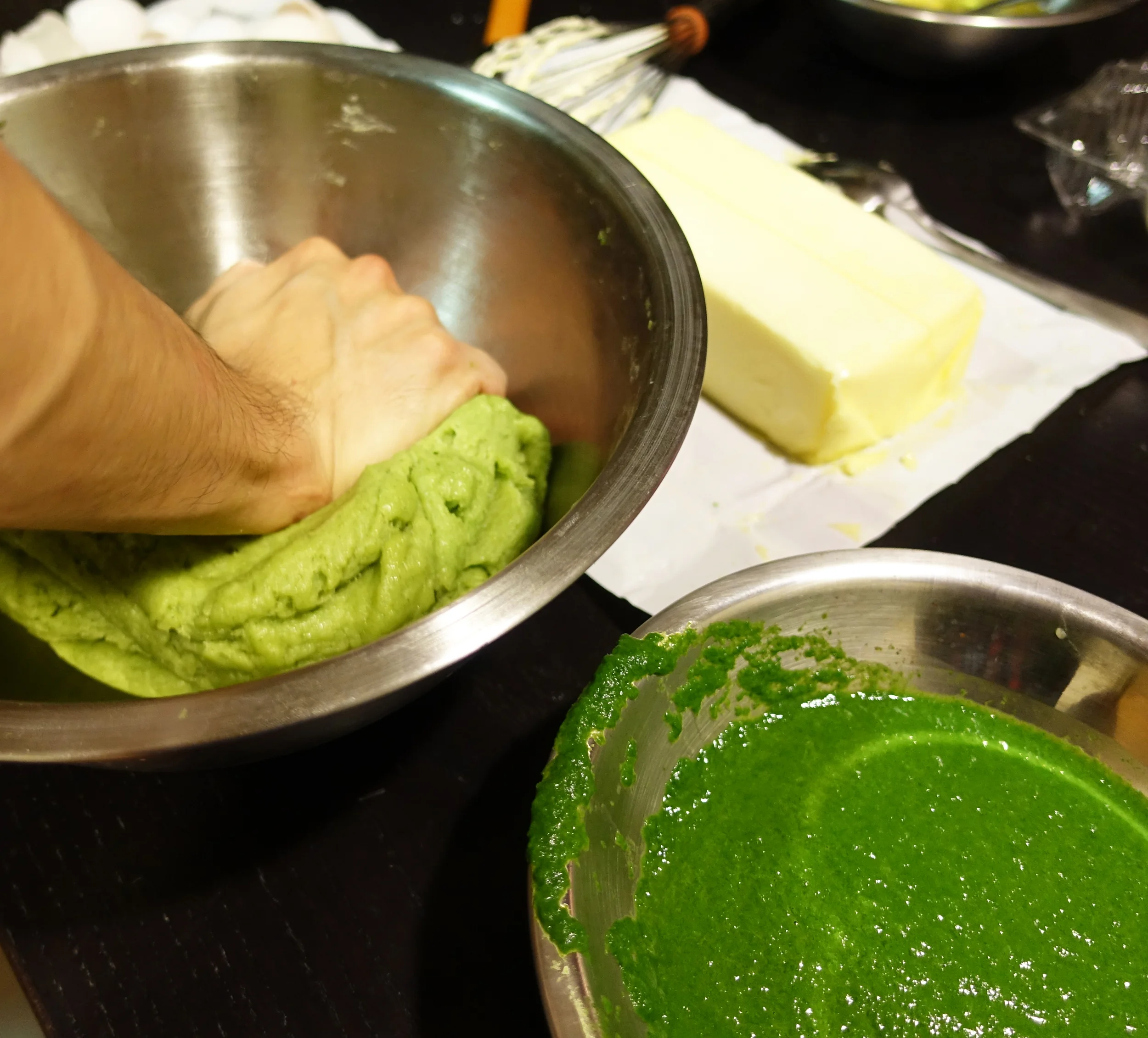 Mix mashed vegetable into handmade dough, and knead them together