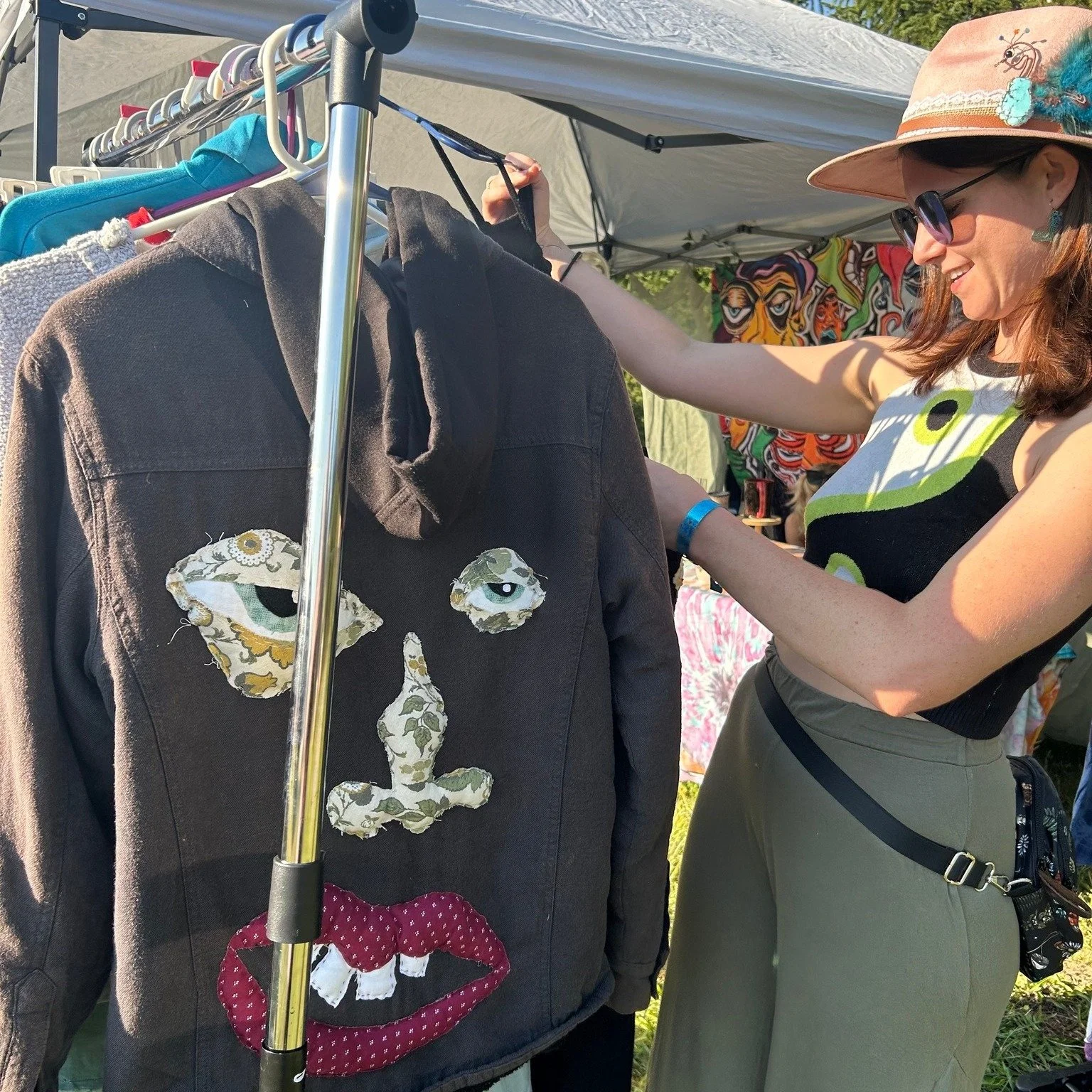 We’re still deciding if our costumes will be spooky, funky, or dangerously greasy. 
(Spoiler: yes. 🐷)
📸: @chrisgamberphotography @heathertlynn 
#GreasyHands #BaltimoreBands #Bmorelive #UndergroundSounds #progrock #GetGreased #GreasyThought