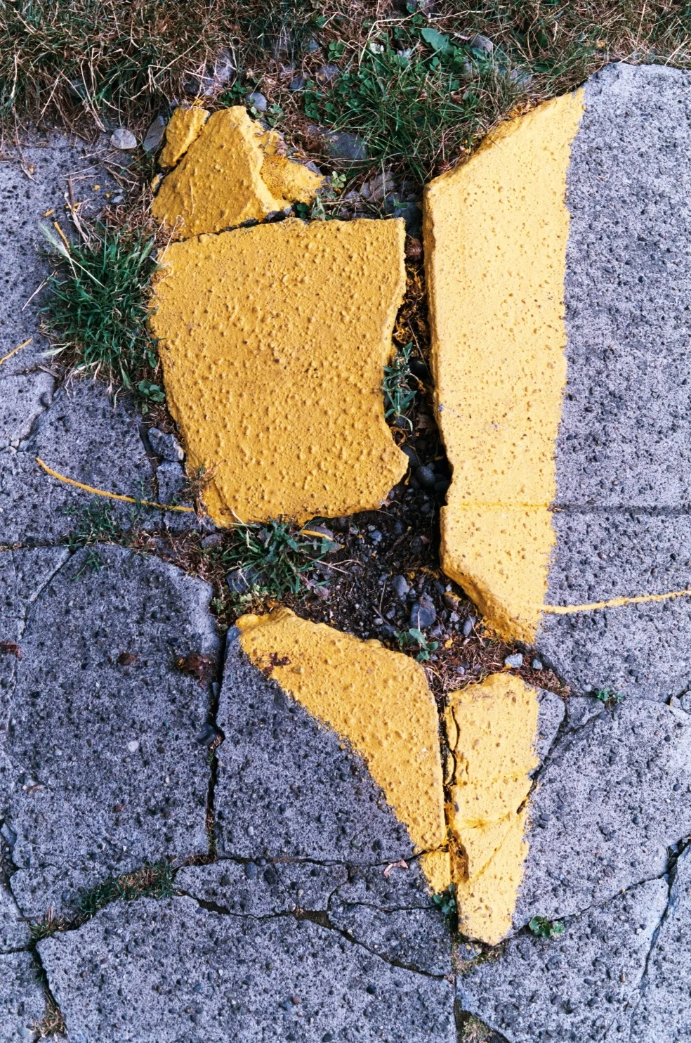 yellowcrack.JPG
