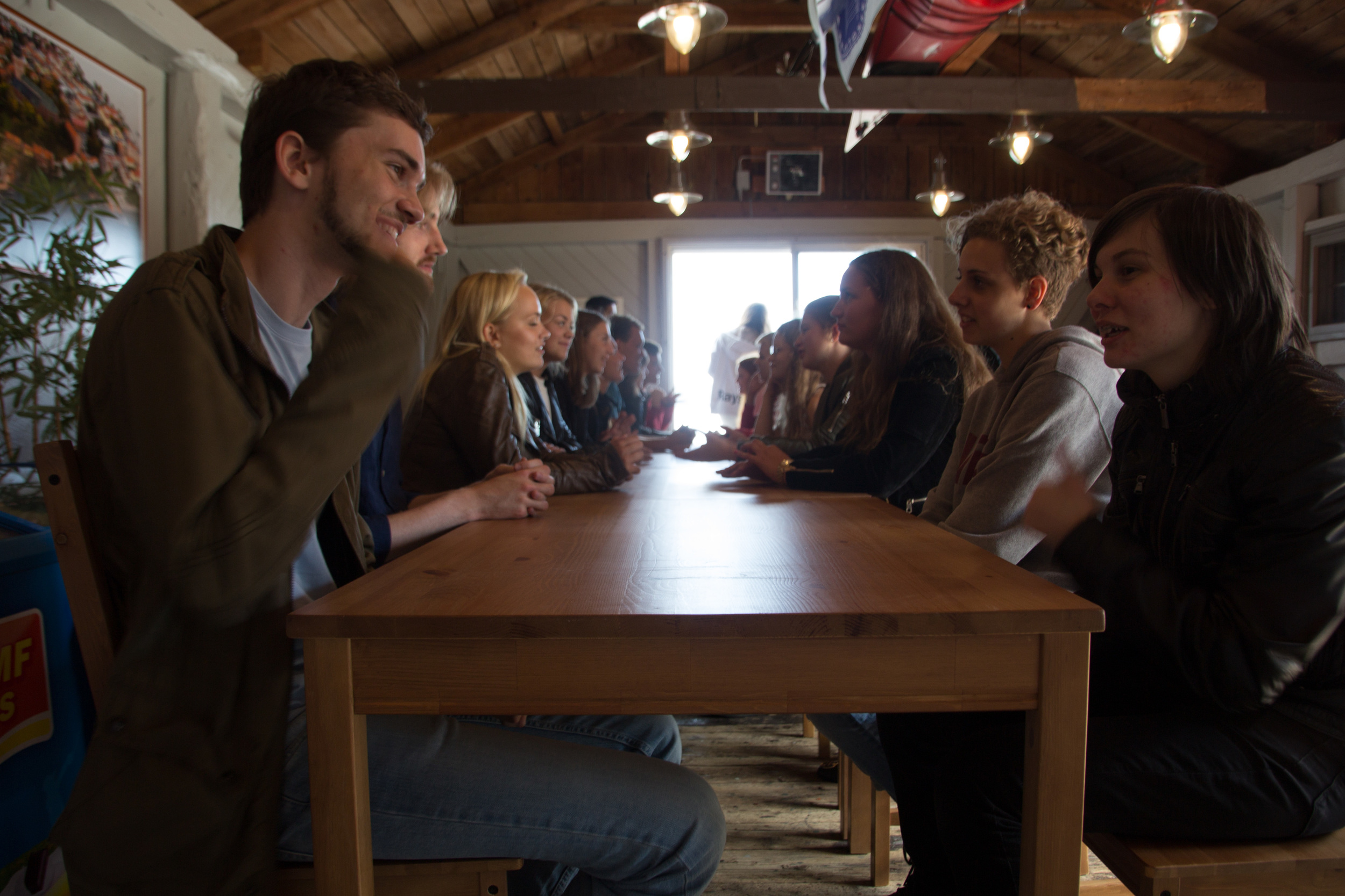 Based on the information that was found, speed-dating activities between principals and new coming teachers were carried out. At the moment, the municipality Speed-dating between principals and new coming teachers