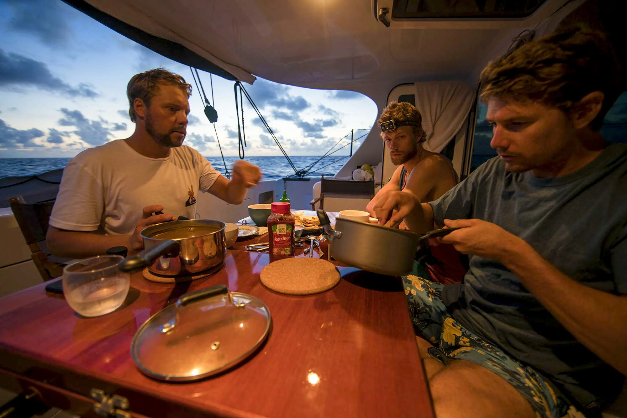 AR_170919_FalcorToHawaii_0458.jpg