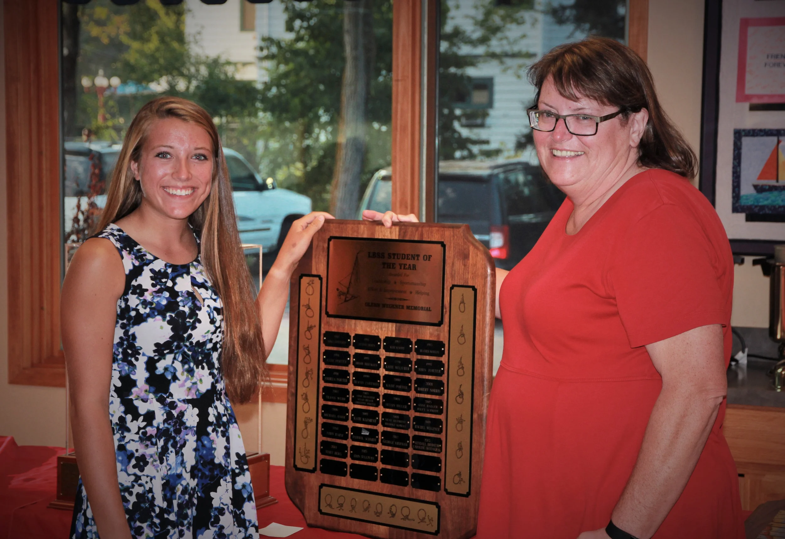 2015 Winner Erin Sullivan with Anne Humphrey. 