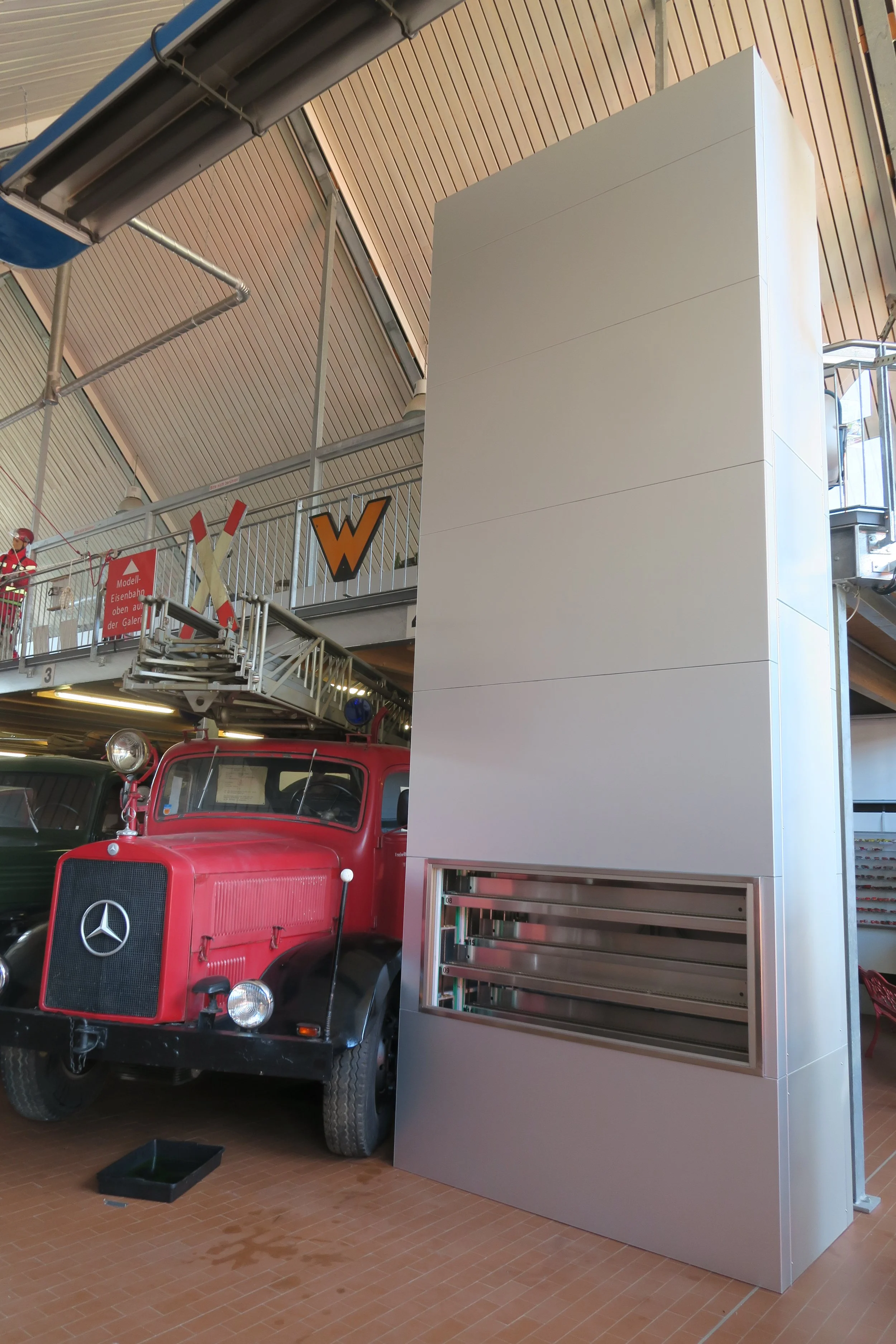 Neue Paternosteraufzüge