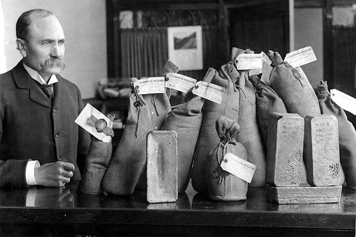 When You Finally Wake Up and Realize the Entire Financial System is a Ponzi Scheme