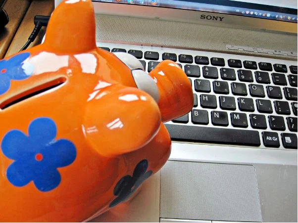 DIY Online Marketing: 5 Ways To Cut Costs