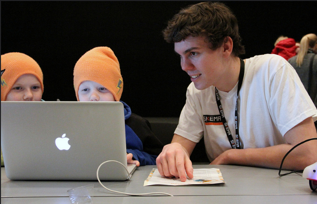 The evolution of education in the digital space
