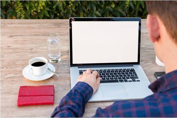 Giving Your Employees Outdoor Space (and Why It's Important)