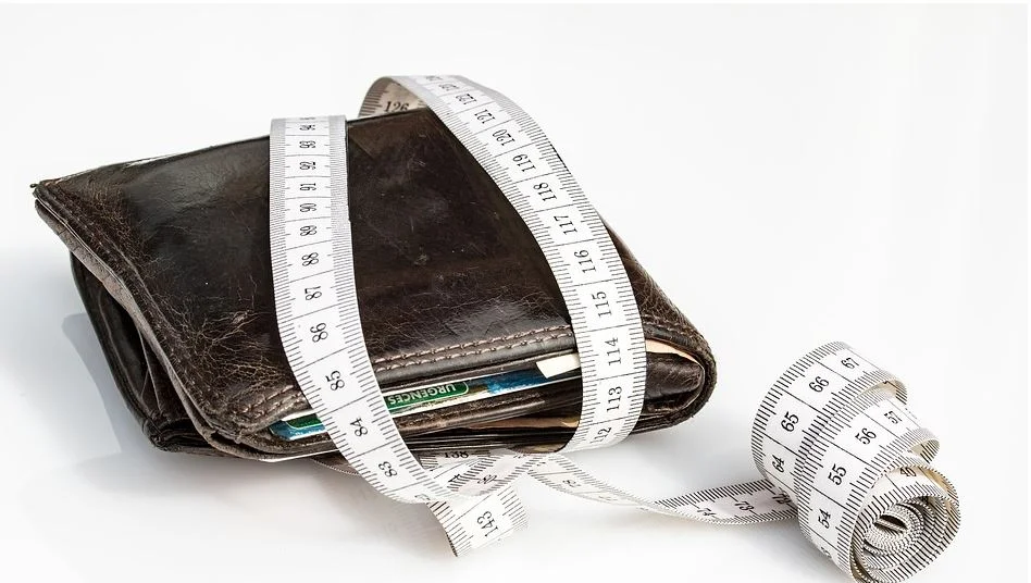 CONTROLLING YOUR FINANCES WHEN EVERYTHING GOES WRONG