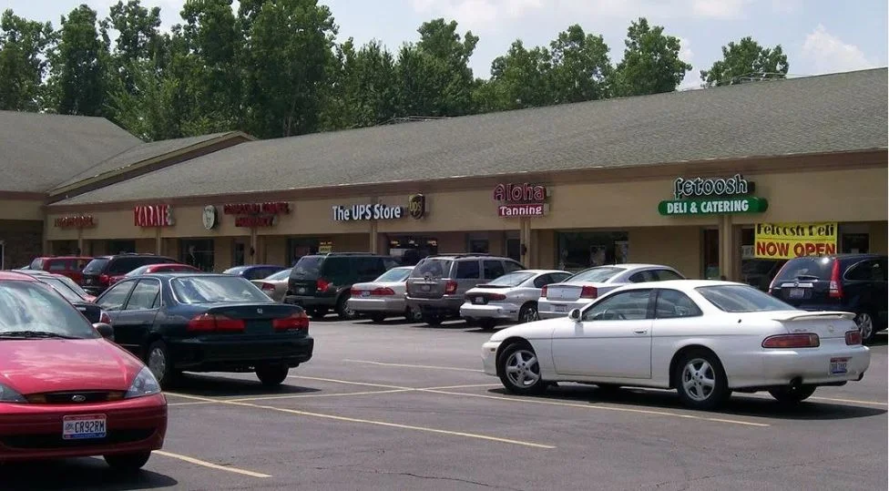 The Resurgance Of Shopping Centers In A Digital World