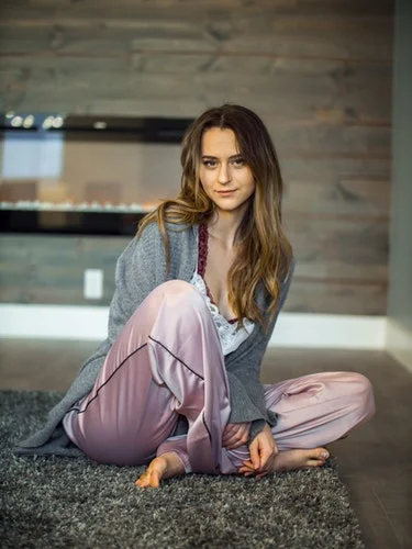 sit woman.jpg