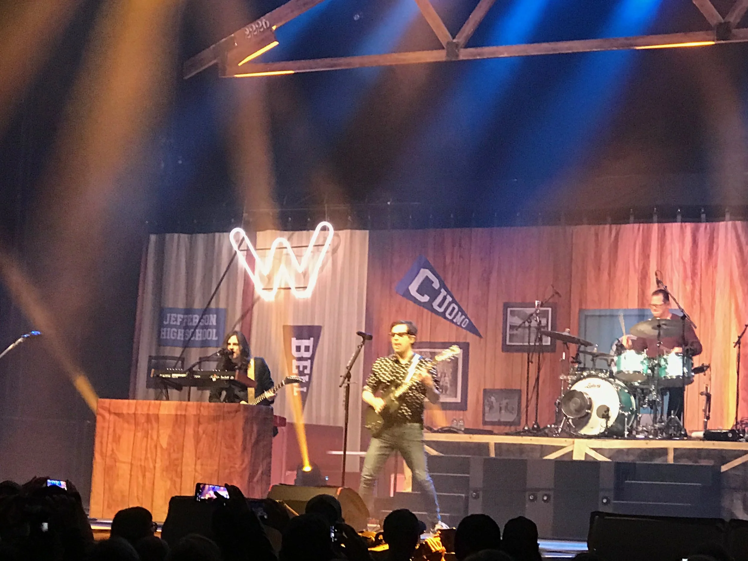 Weezer / Pixies: A Lot of YAH! And a Little Blah