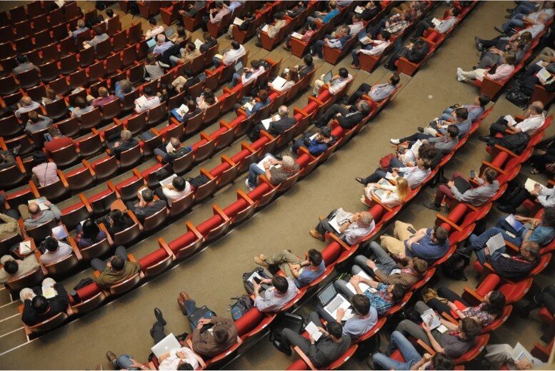 How Should You Invite Industry Experts To Your Event?