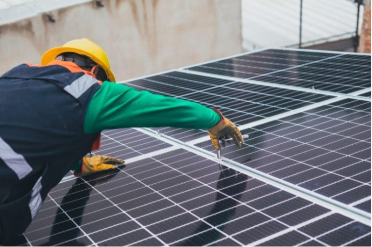 Tips for Becoming a Successful Electrician
