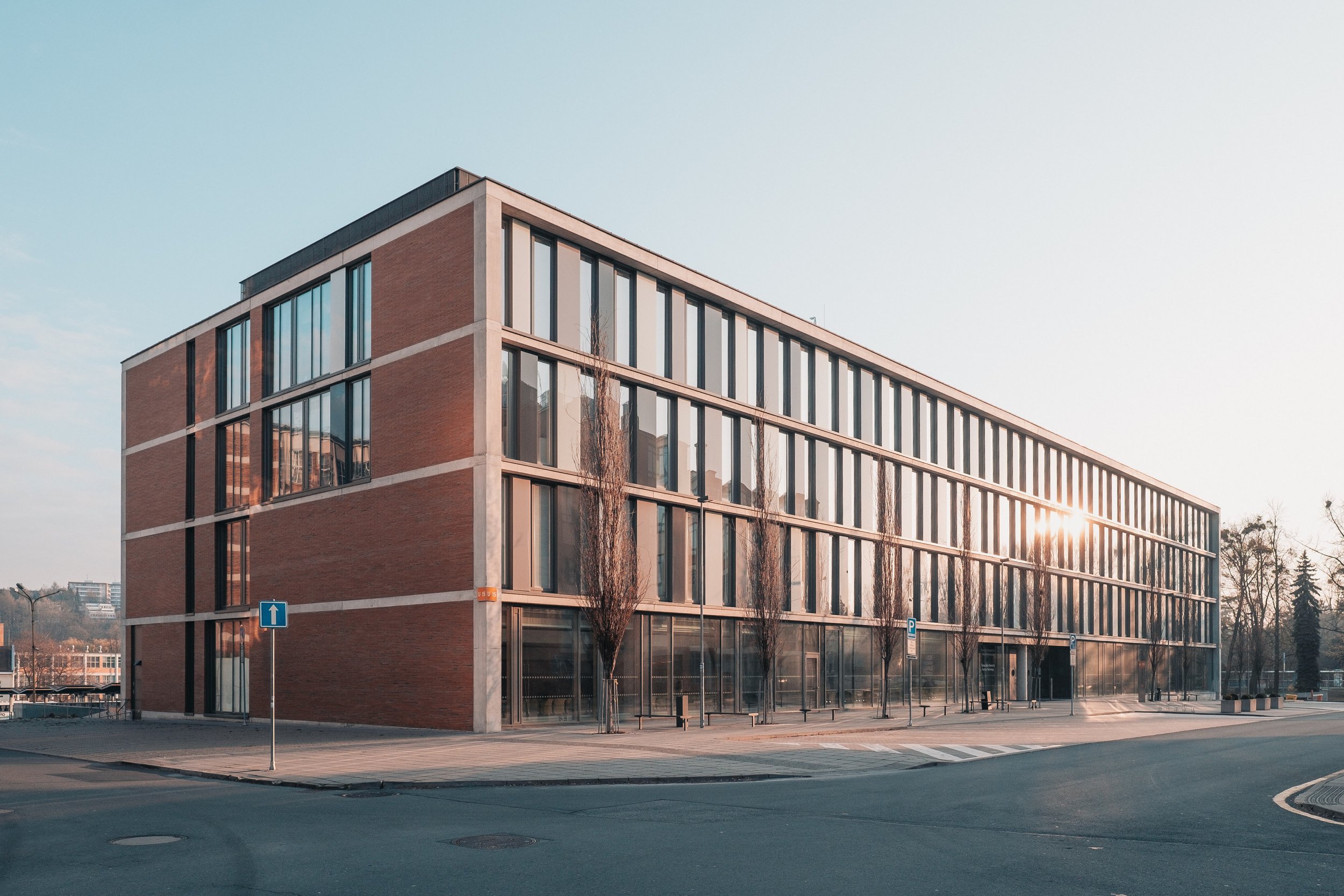 5 Easy Tips To Make Your Office Complex Look Cooler In 2022