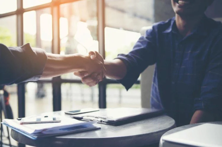 6 Qualities to Look for When Choosing a Business Development Representative (BDR)