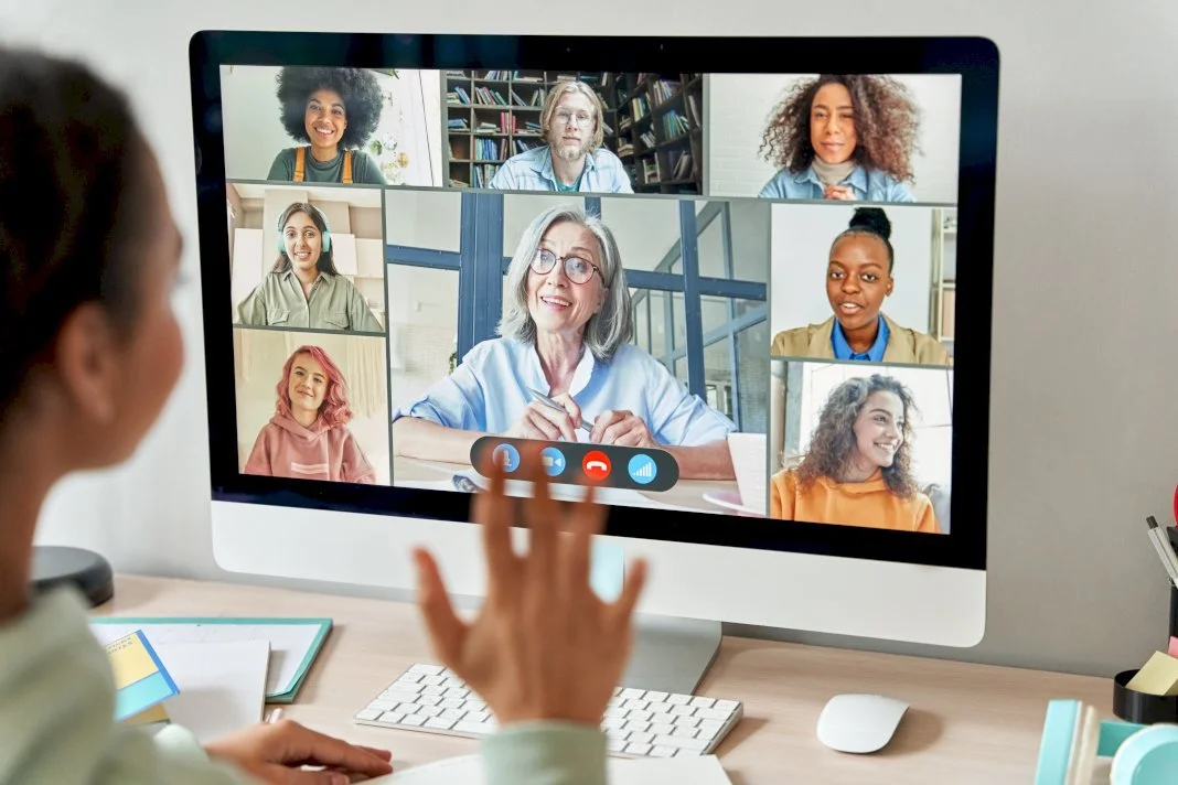 What’s the Difference? Homeschooling vs. Distance Learning for Teens