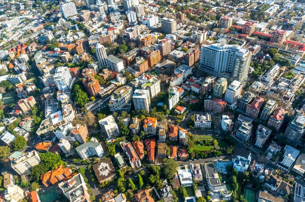 Factors That Cause a Community’s Economic Decline