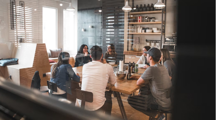 Keep Your Workplace Looking Enticing And Professional With These Tips