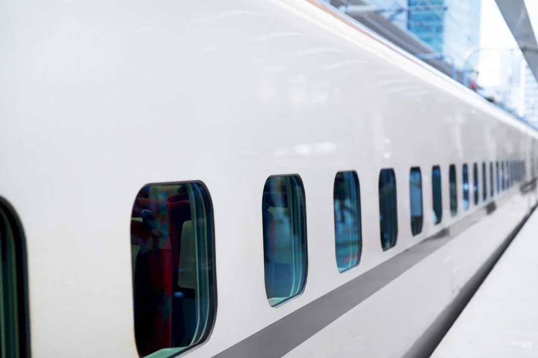 Navigating Challenges: Effective and Efficient Leadership Shapes Singapore's Public Transport System