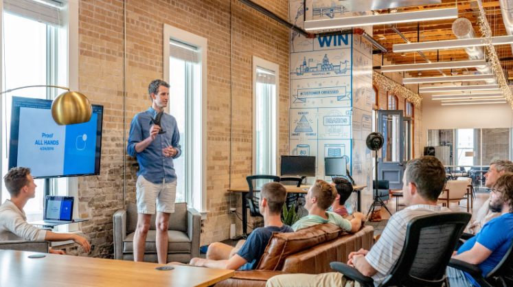 10 Ways To Properly Manage A Service-Based Business