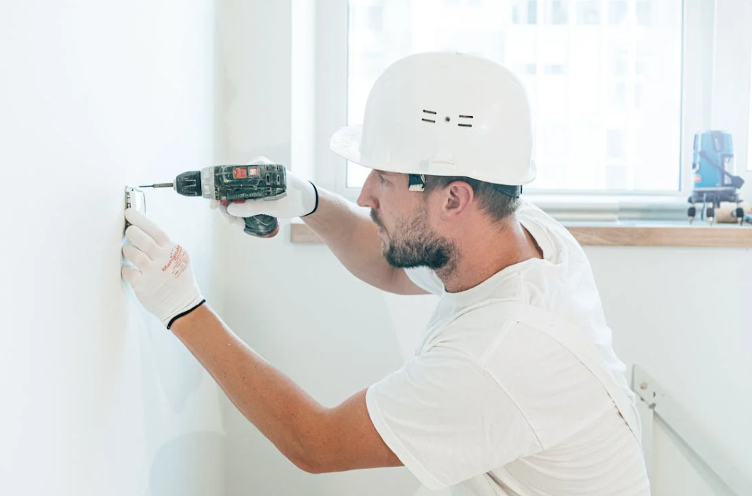 How to Handle Electrical Repairs at Home