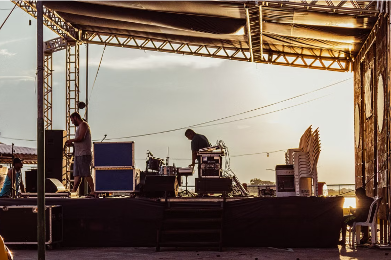 The Unsung Logistics Behind Massive Festival Stages