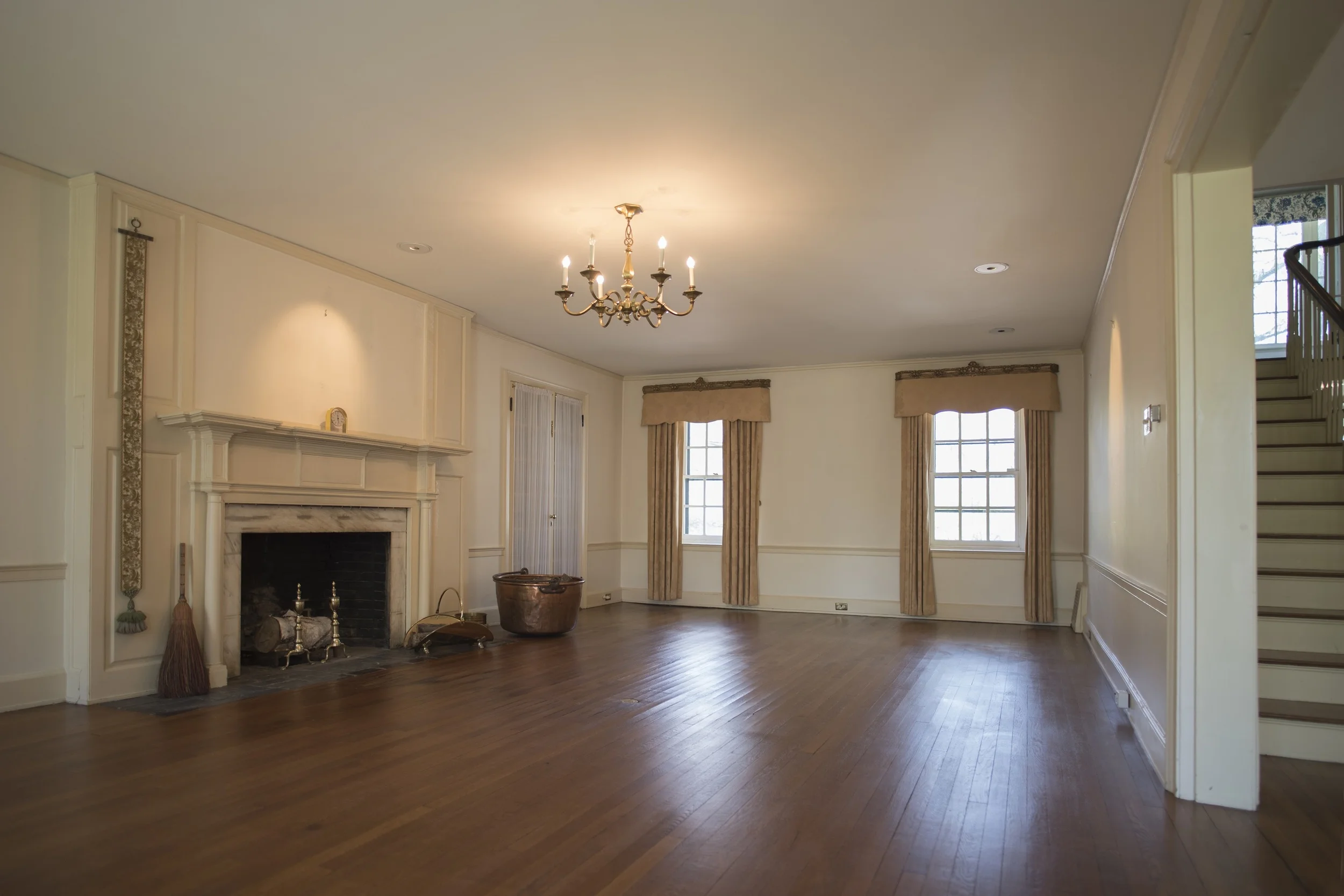 Living Room 2.jpg