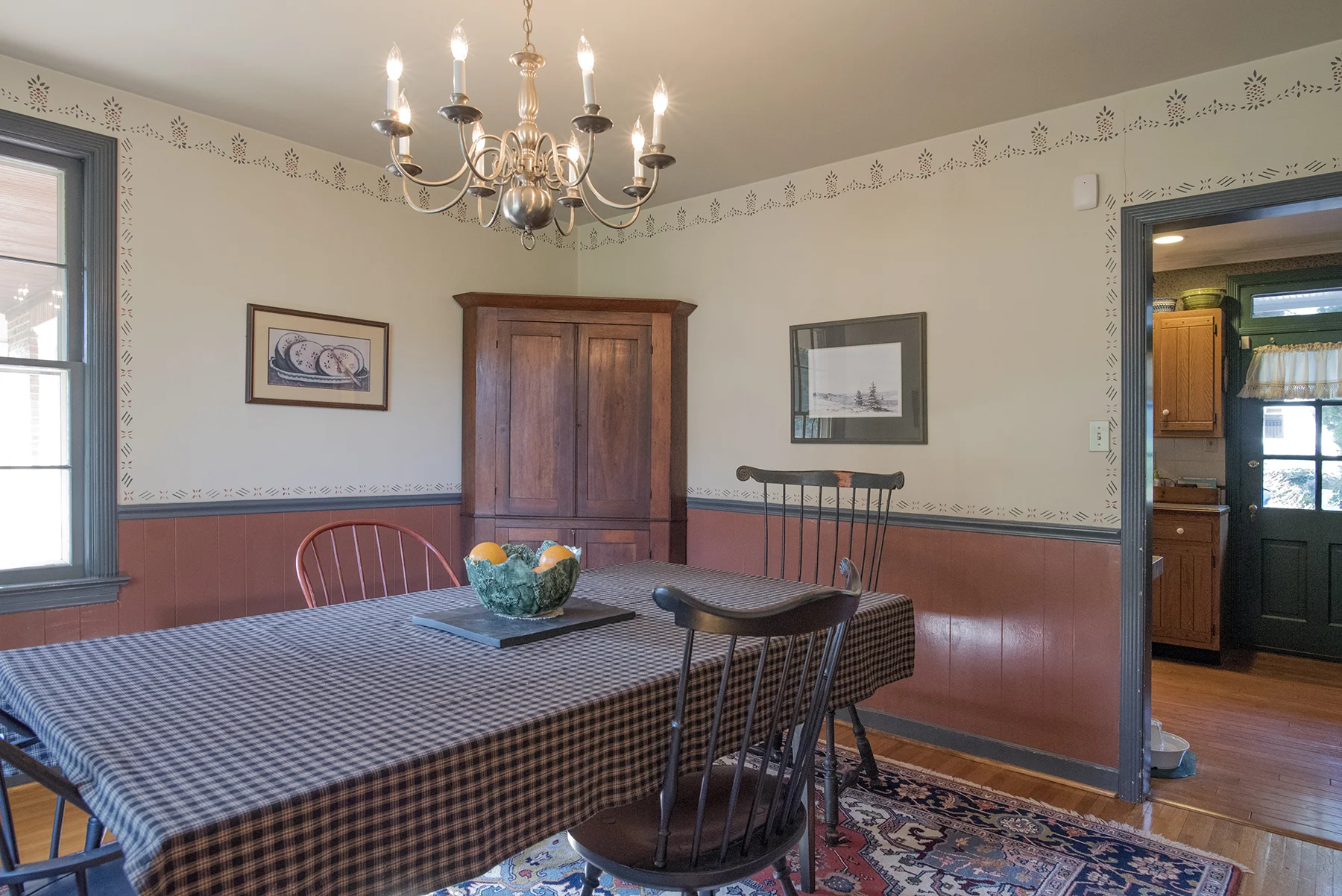 Dining Room.jpg